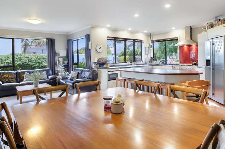 20 Pohutukawa Grove Lytton West_6