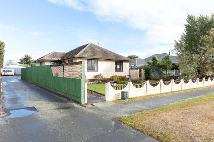 7 Kaplan Avenue Islington_15