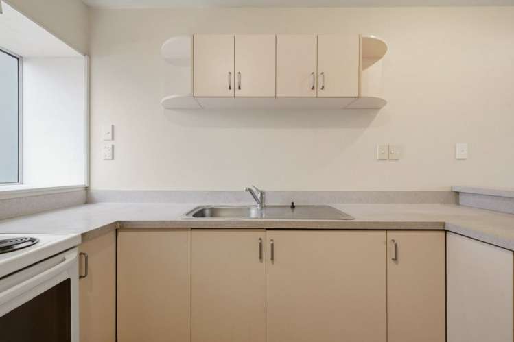 1/179 Riccarton Road_4