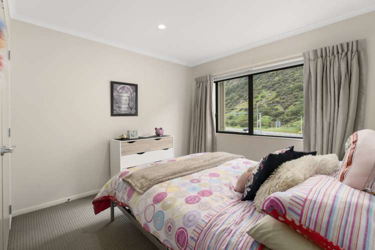 6/8 Wellington Road Paekakariki_14