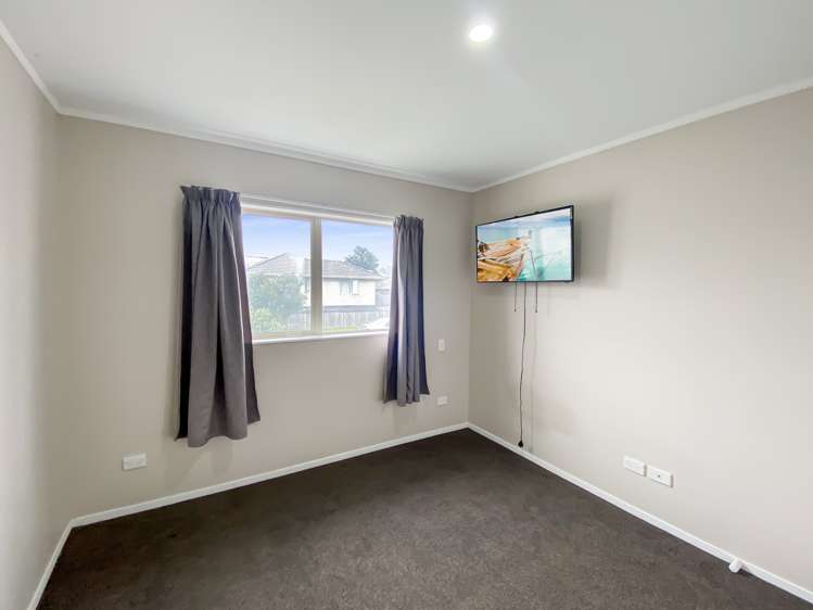 47 Kelman Road Kelston_14