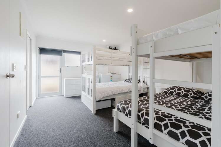 13/414A Ocean Road Whangamata_17