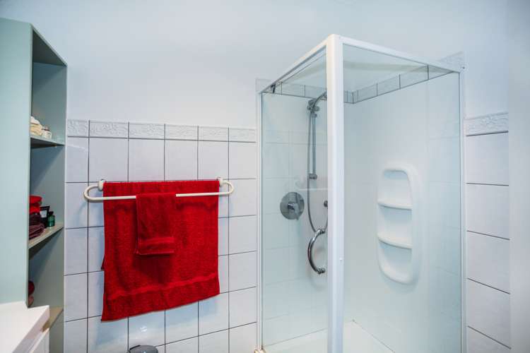 57 Kitchener Road Waiuku_15