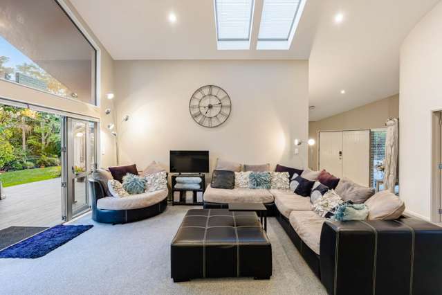 18 Oakford Park Crescent Greenhithe_4