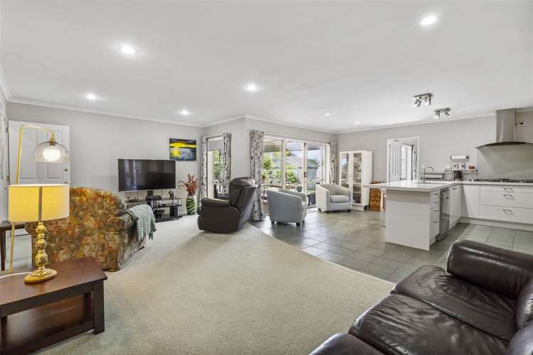 7 Mull Place Wattle Downs_33