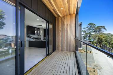 2/79 Halsey Drive_3