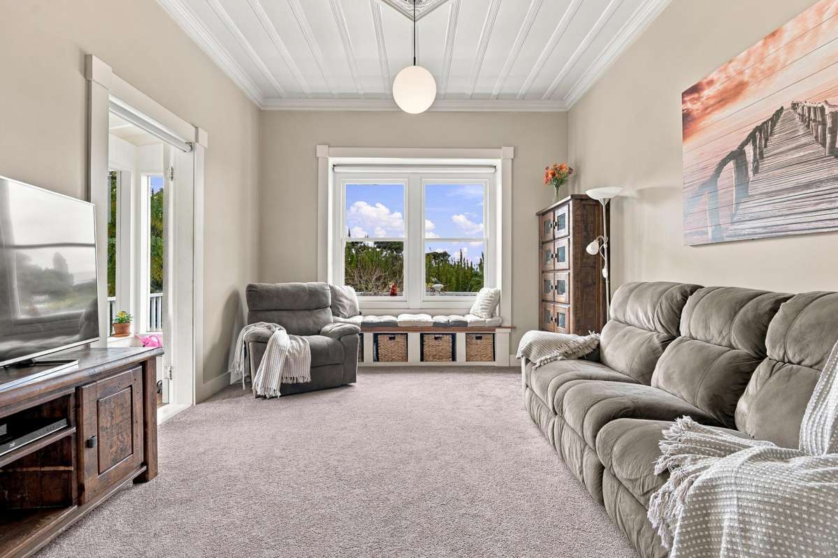 25 Caprine Road_5