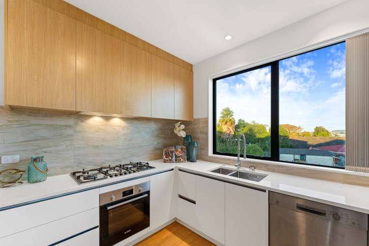 6C Tiroroa Avenue Te Atatu South_9