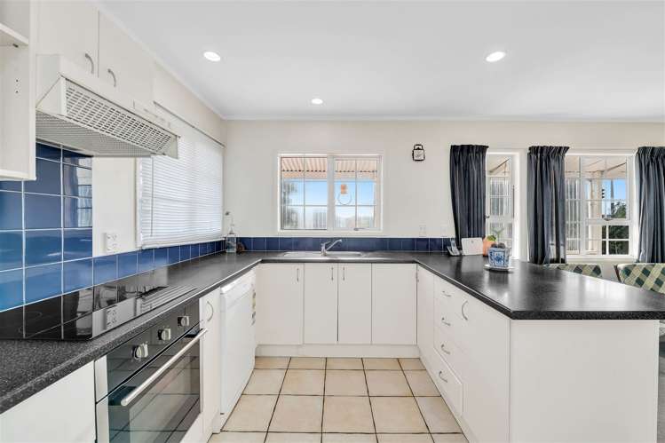 1 Cascades Road Pakuranga Heights_3