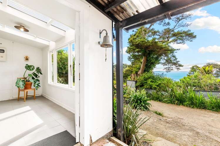 29 Kauri Point Road Laingholm_12