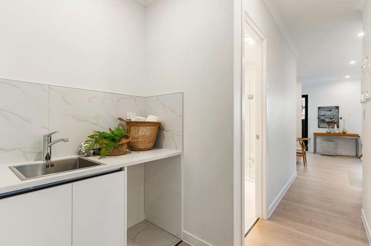 6 Luff Place Long Bay_31