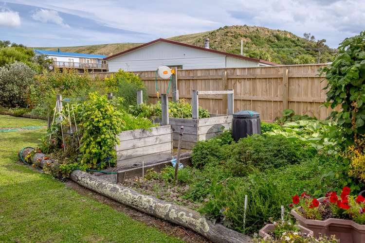 89 Lake Ferry Road Lake Ferry_6