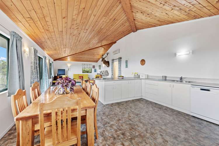 17 Te Arahori Road Kuratau_6