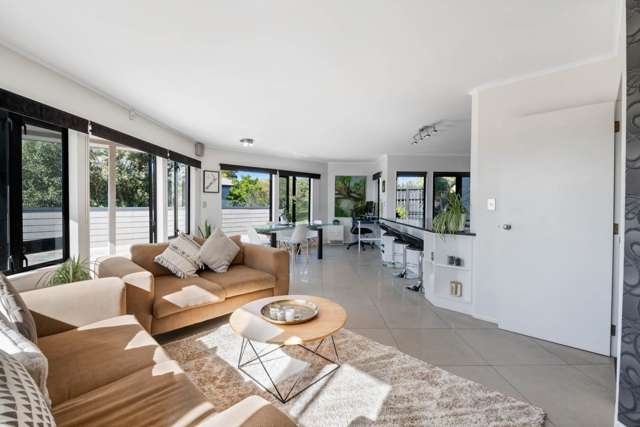 30 Royalty Rise Red Beach_1