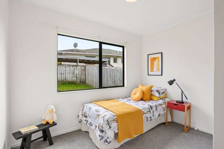 31 Loughanure Place Massey_10