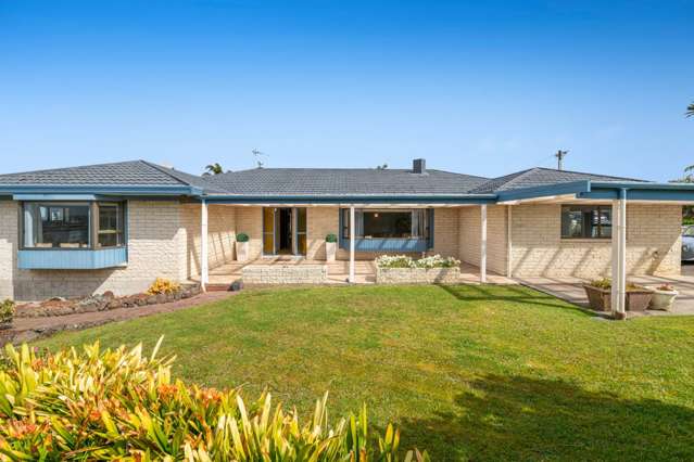 City & Harbour Views - Single Level Living