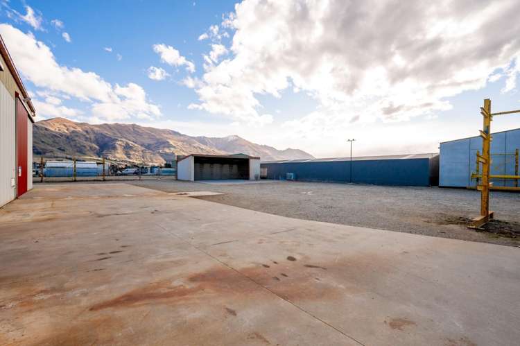 126 Ballantyne Road and 6 Endeavour Street Wanaka_6