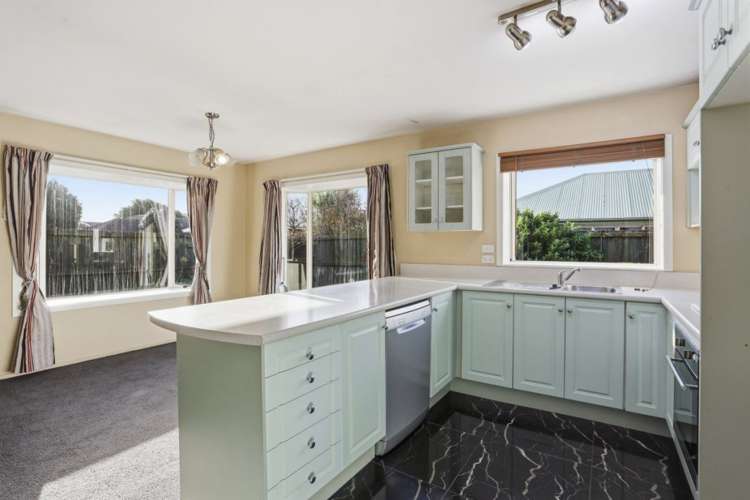 37 Farnborough Street Aranui_13