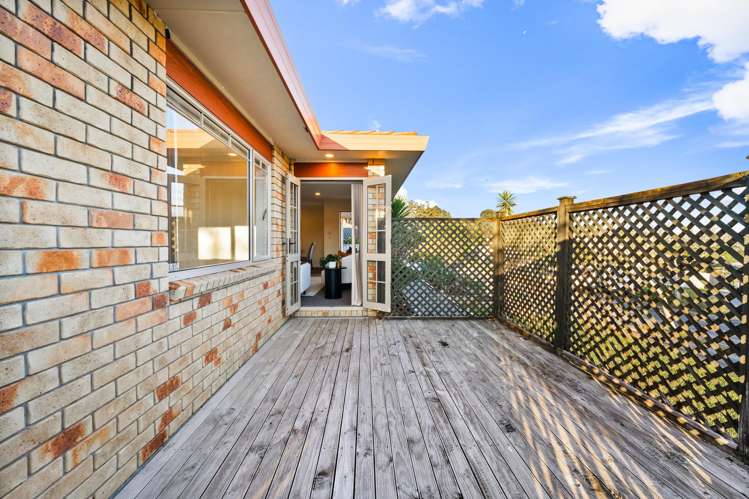 28 Ginders Drive Massey_17