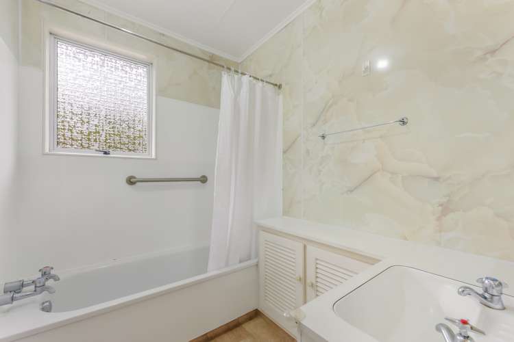 203 Waikawa Road Waikawa_9