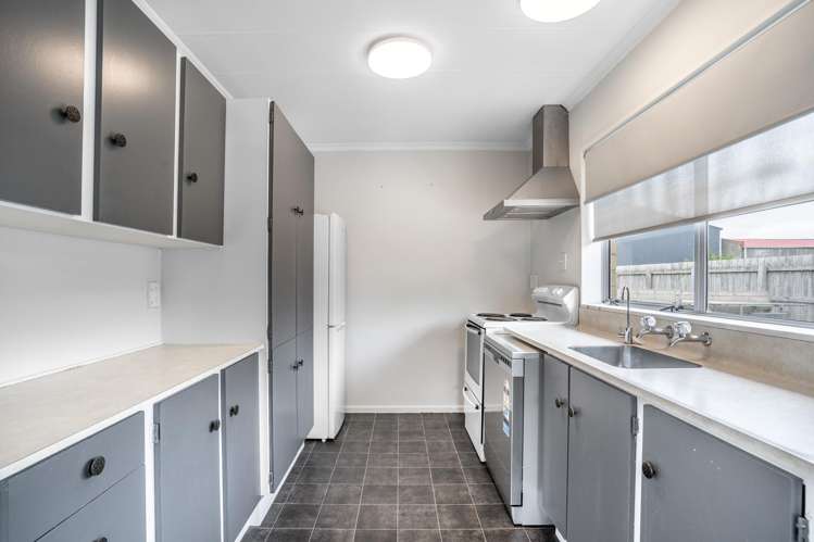 2/51 Douglas Street Grasmere_1