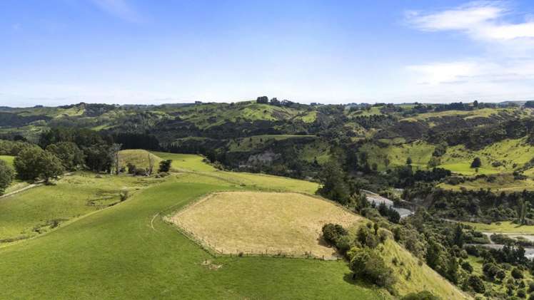 1 Takapari Road Pohangina_10