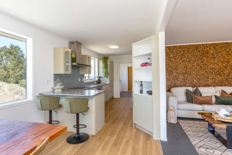 9 Lyttle Way Featherston_5