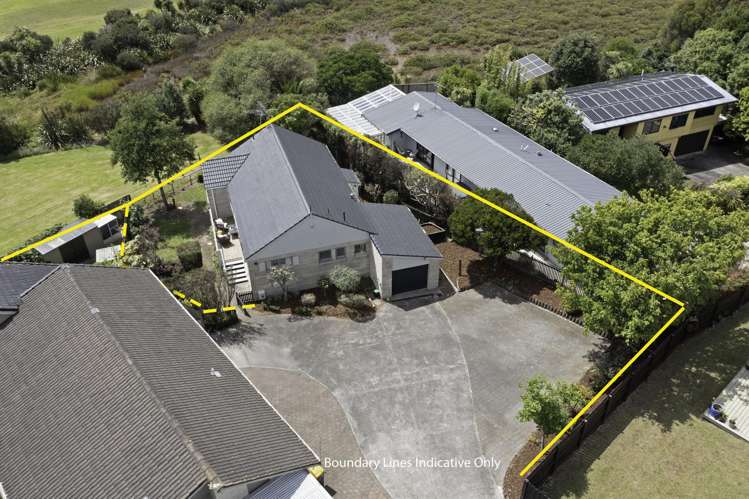 2/30 Curacao Place Half Moon Bay_23