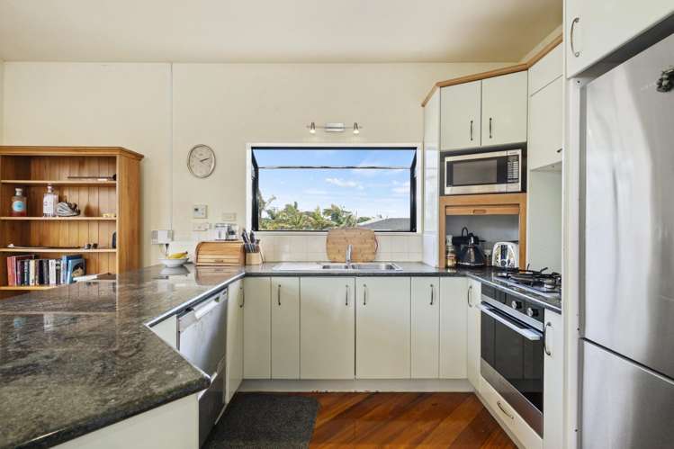 352 East Coast Road Sunnynook_4