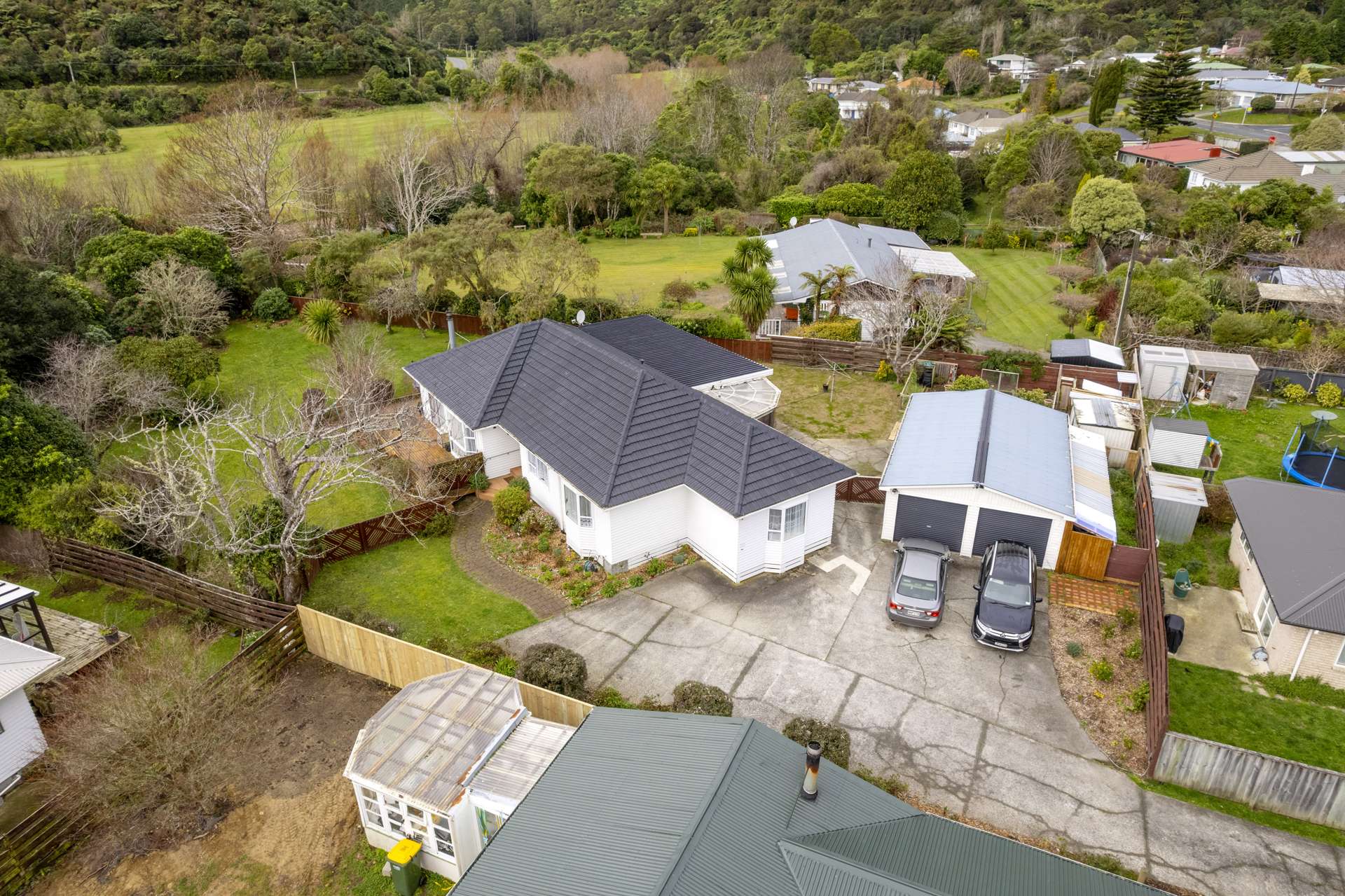 115 Hine Road Wainuiomata_0