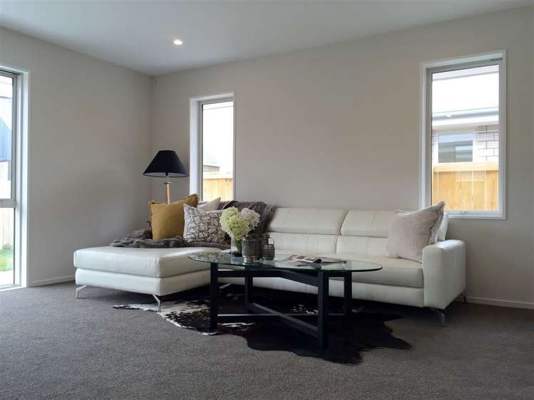 2/61 Lincoln Road Hillmorton_4