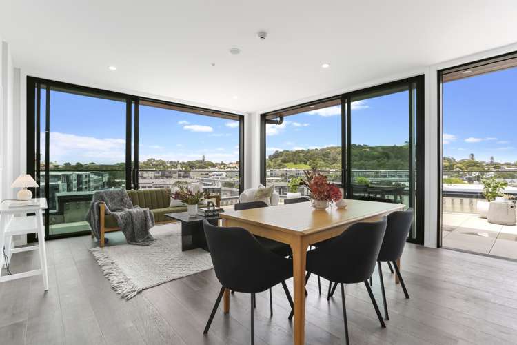 1/603 Enfield Street Mount Eden_16