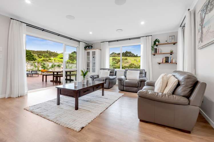 13 Otaota Way Flat Bush_15