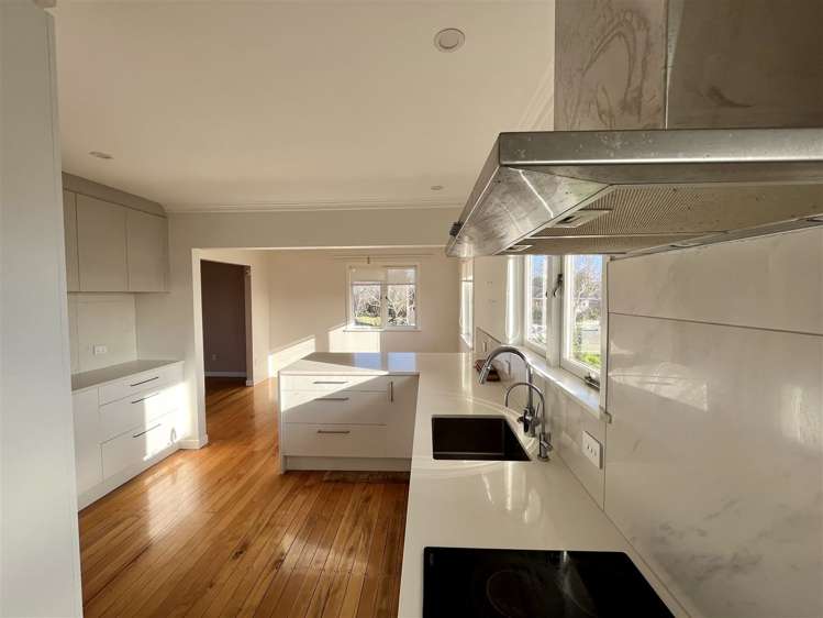 21 Yeovil Road Te Atatu Peninsula_12