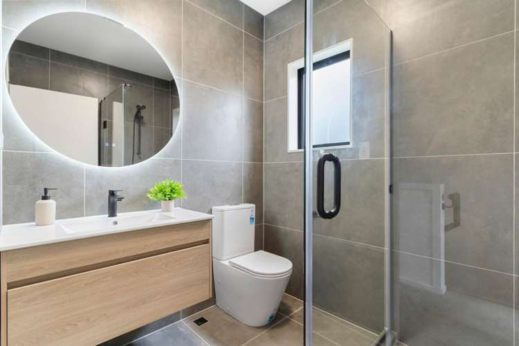 6&8 Embassy Place Glenfield_15