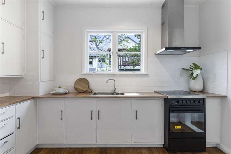 10 Admiral Beatty Avenue Mount Roskill_10