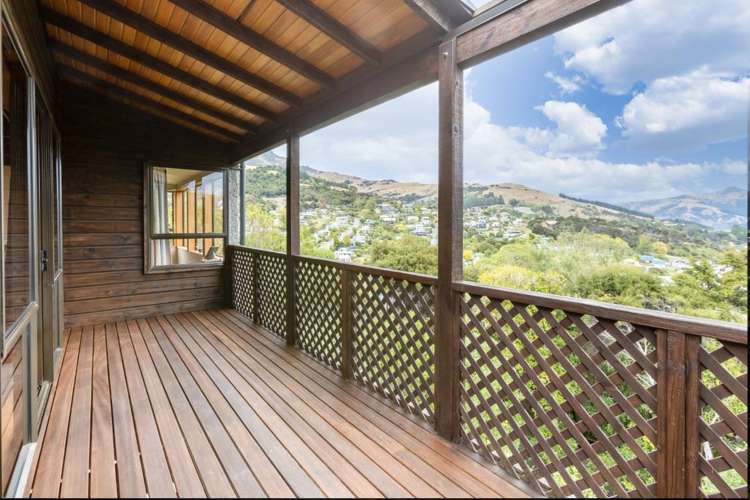 10 Settlers Hill Akaroa_13