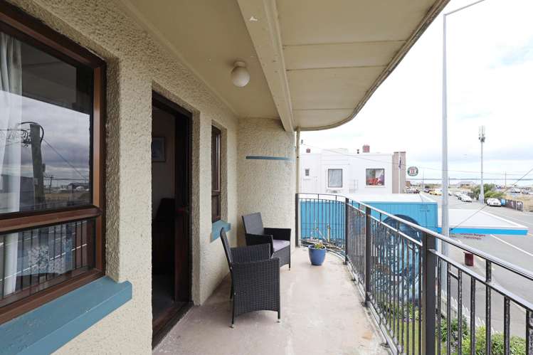 40 Gore Street + 41 Barrow Street Bluff_55