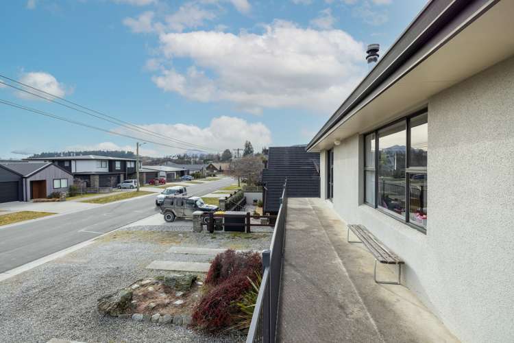 60 Tenby Street Wanaka_10