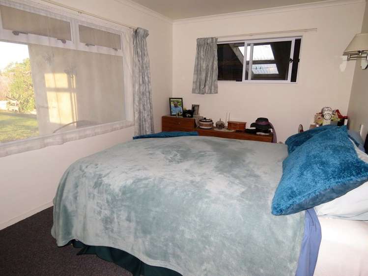 17 Guthrie Crescent Castlepoint_12