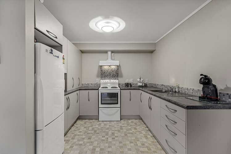 23 Warrington Street Matua_21