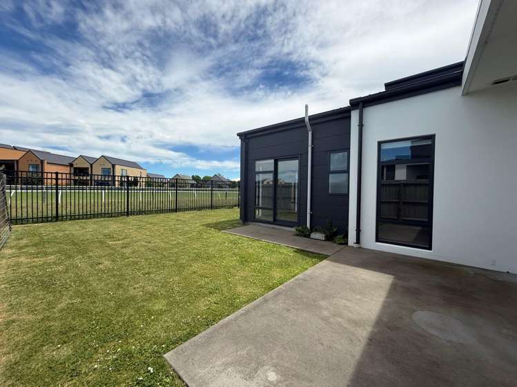 93 Manakura St Russley_10