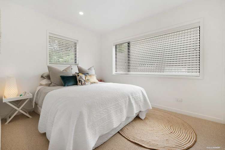 131 Torkar Road Clarks Beach_17