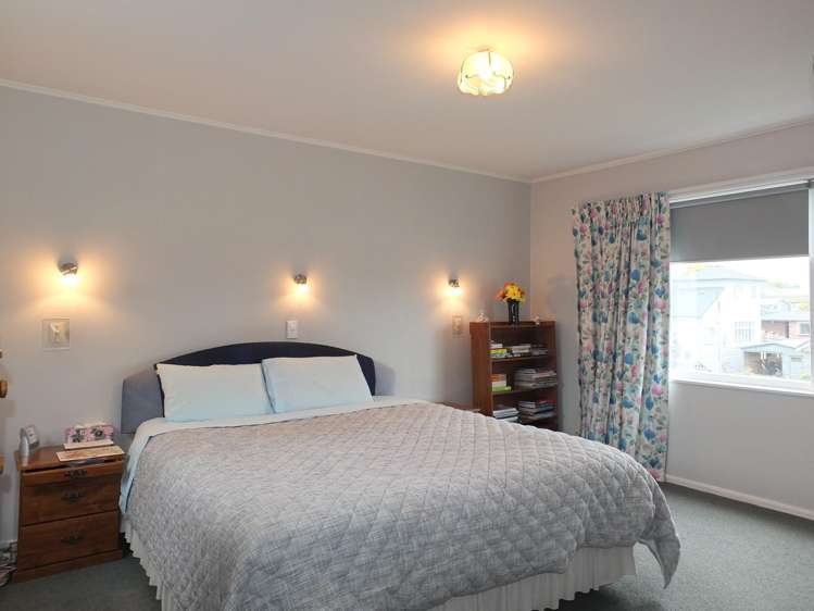 19 Le Cren Street Seaview_13