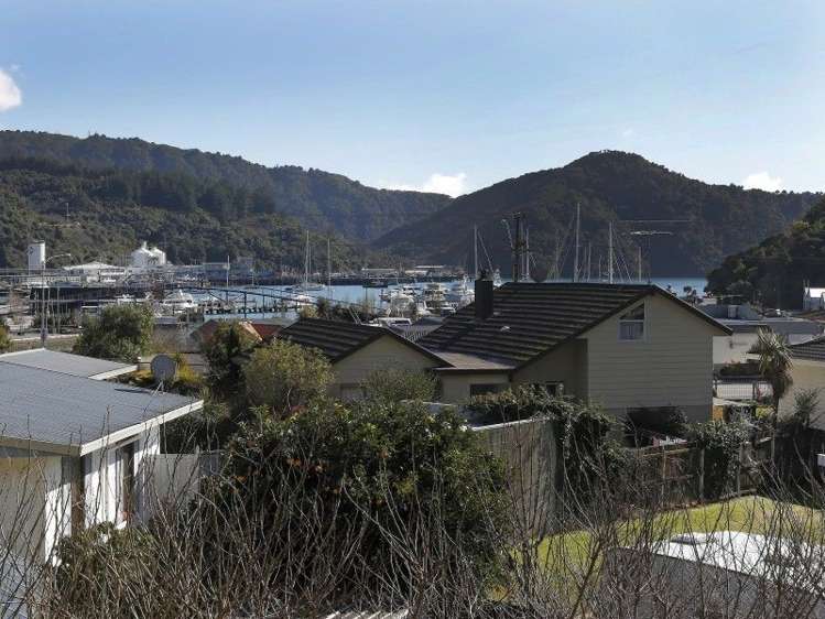 6 Seaview Crescent Picton_19