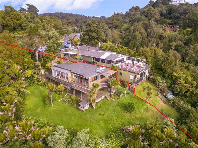 471 Scenic Drive Waiatarua_1