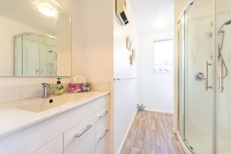 2/21 Oxford Street West End_5