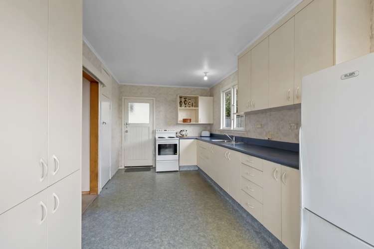 10 Alberta Road Glen Avon_12