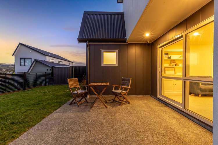 8 Hokioi Drive Kenepuru_8
