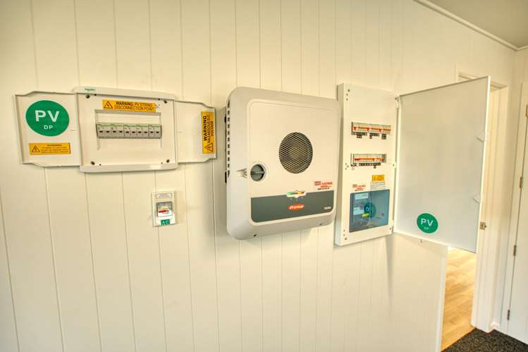 160 Coulson Road Paroa_29